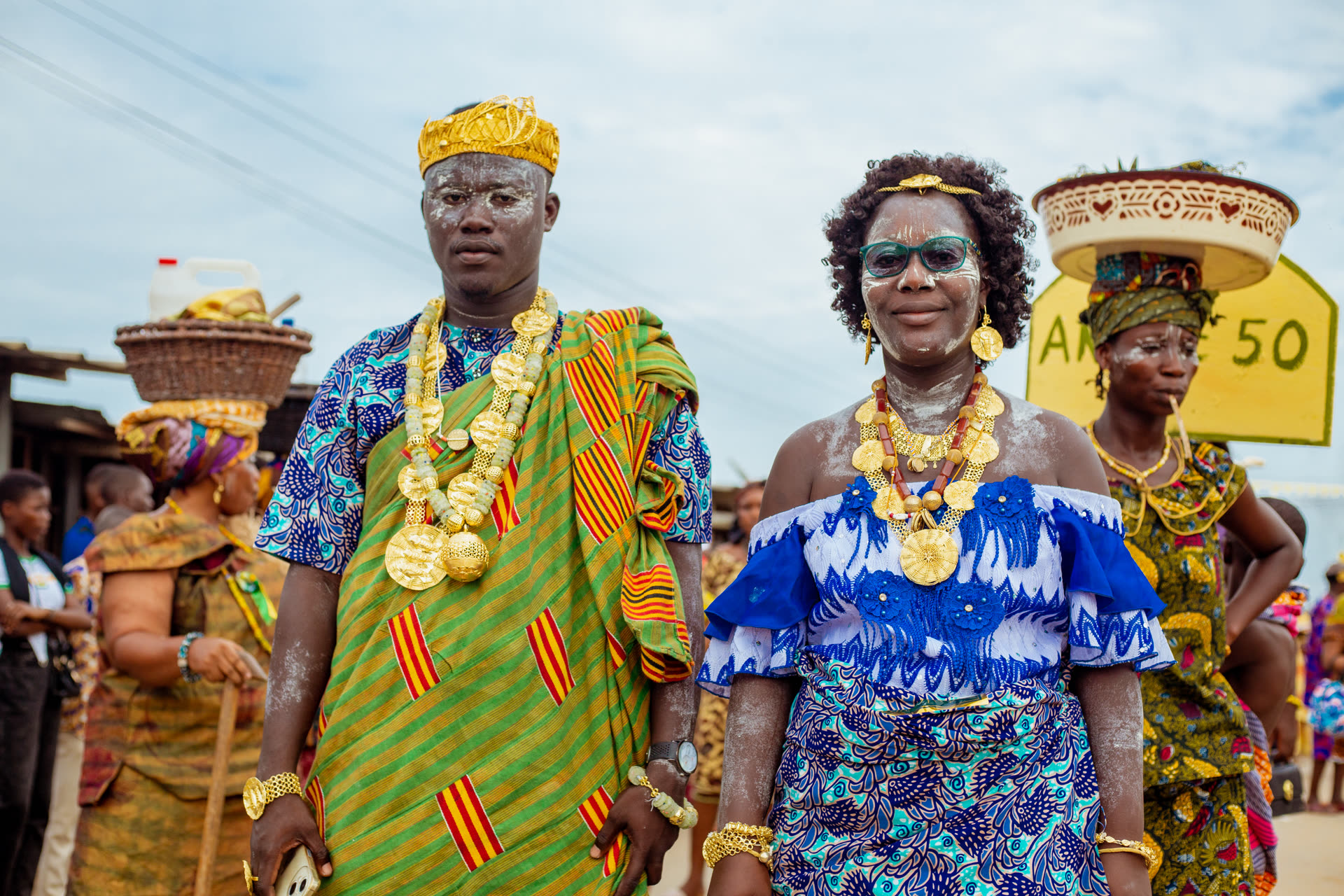 Habitants de Bonoua en tenue traditionnelle